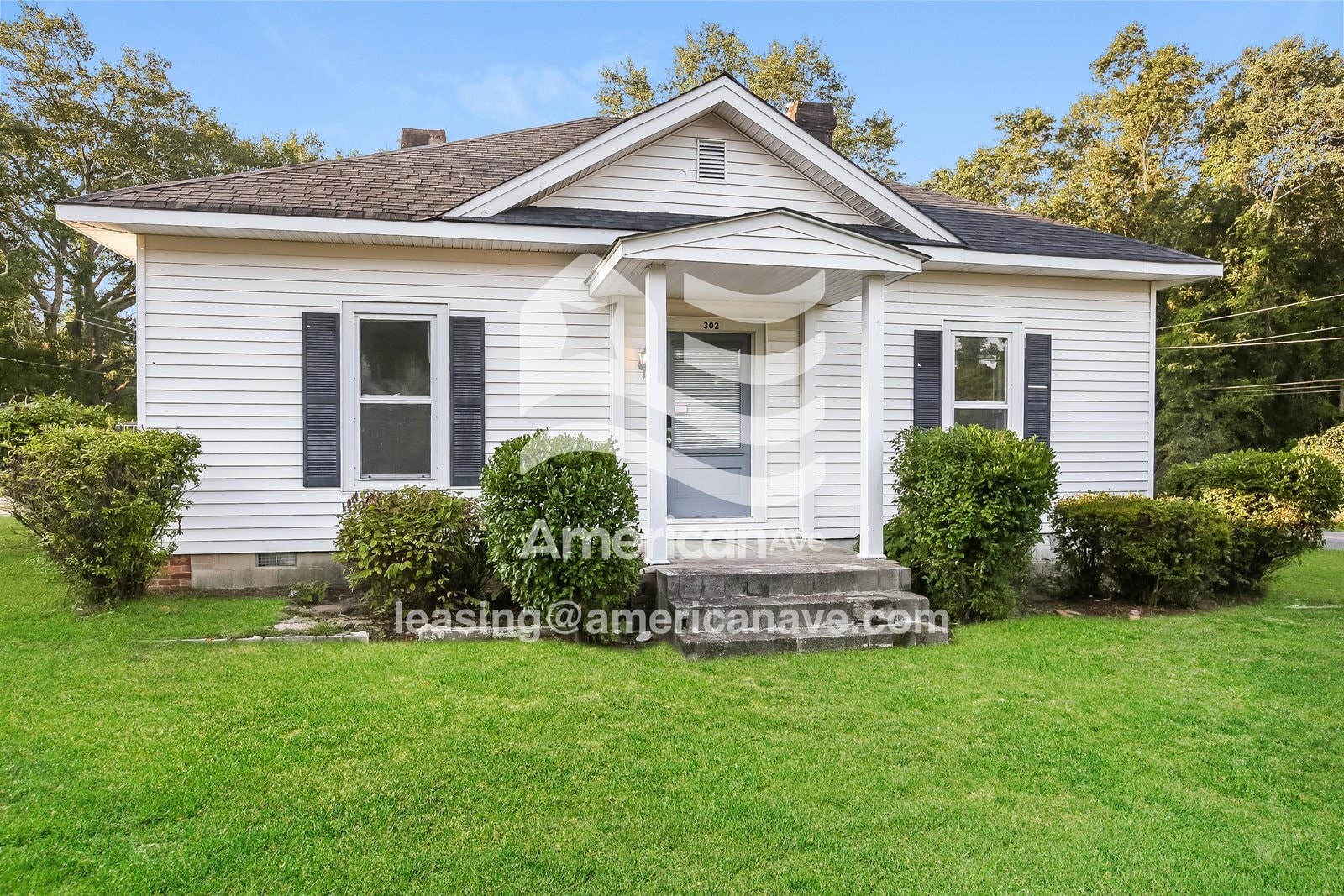 Building Photo - 302 E Sumter St