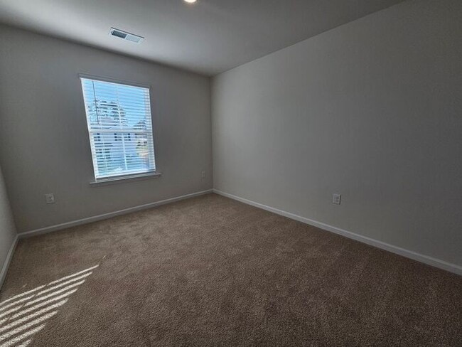 Building Photo - 122 Shumard Ct