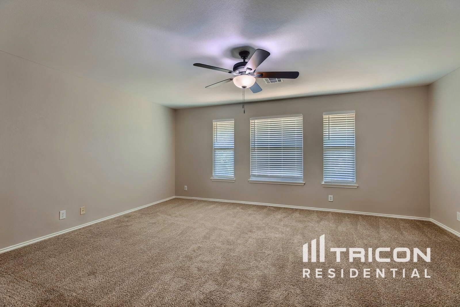 Building Photo - 213 Ridge Bluff