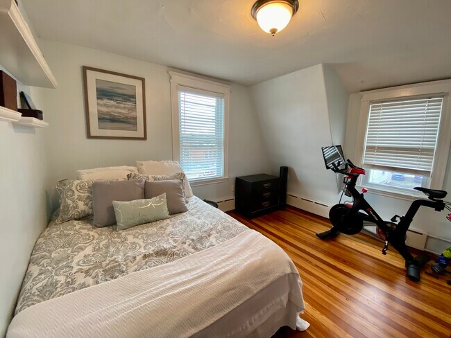 Building Photo - 482 Beale St