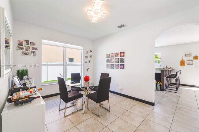 Building Photo - 9101 SW 169th Pl