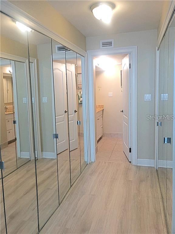 Building Photo - 400 Island Way