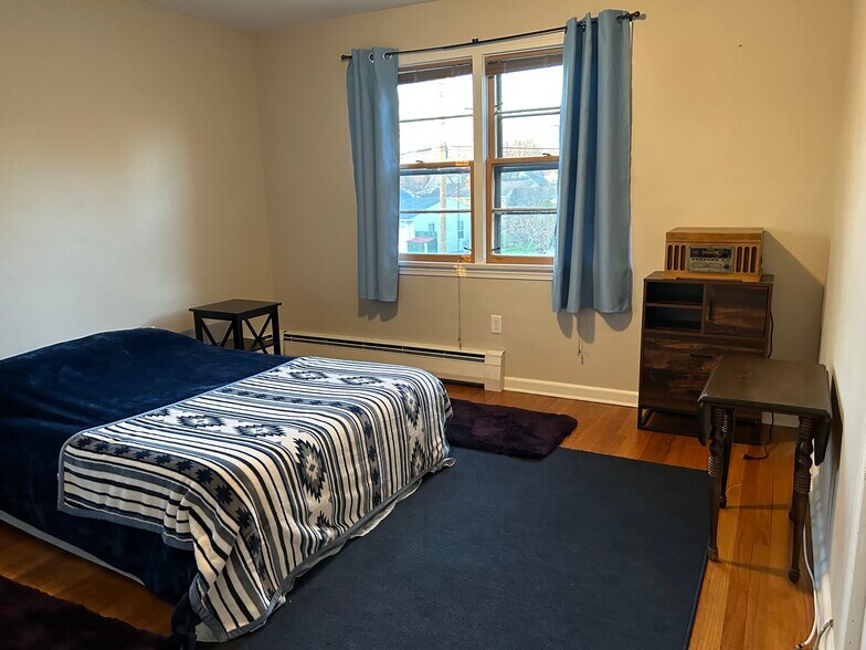 Building Photo - 226 South St