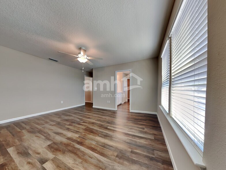 Building Photo - 131 Hemlock Point