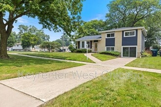 Building Photo - 1003 S Finley Rd
