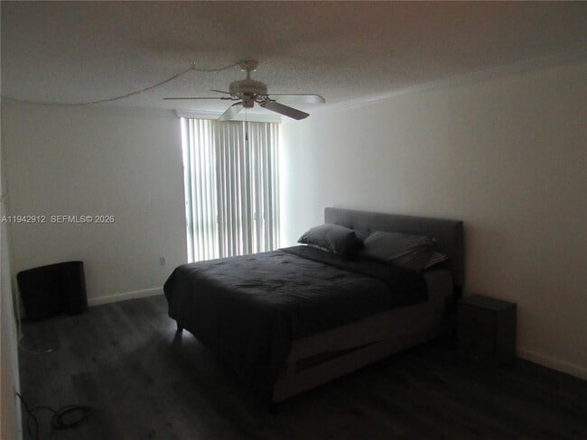 Building Photo - 1101 River Reach Dr