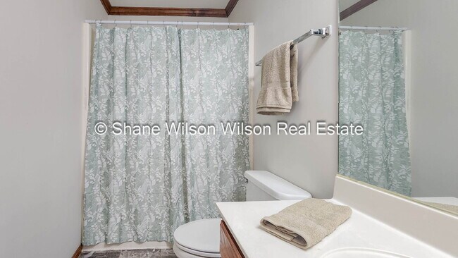 Building Photo - Spacious 2 Bedroom 2 Bath Duplex nestled in a quiet neighborhood in south Dalton.  ALL UTILITIES ...