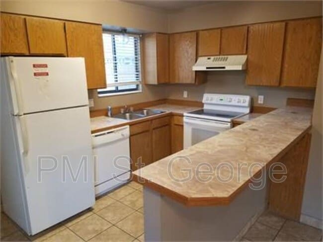 Building Photo - 1749 W 1020 N