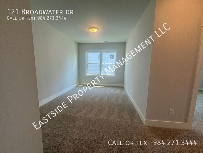 Building Photo - 121 Broadwater Dr