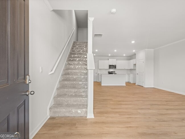 Building Photo - 6741 Leigh St