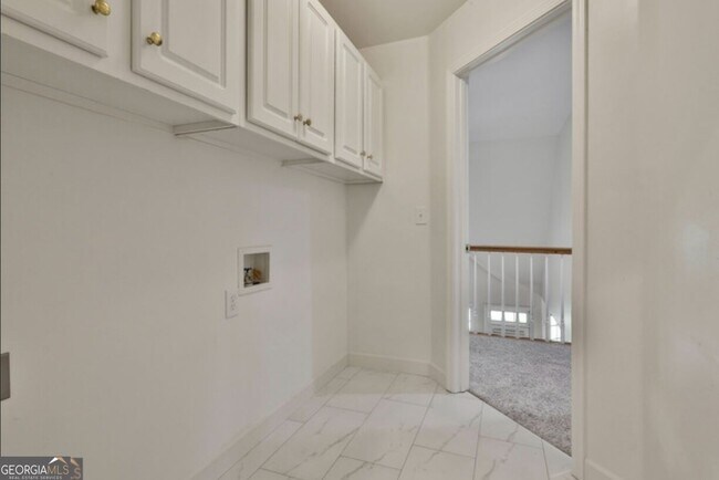 Building Photo - 1202 Loxley Cir