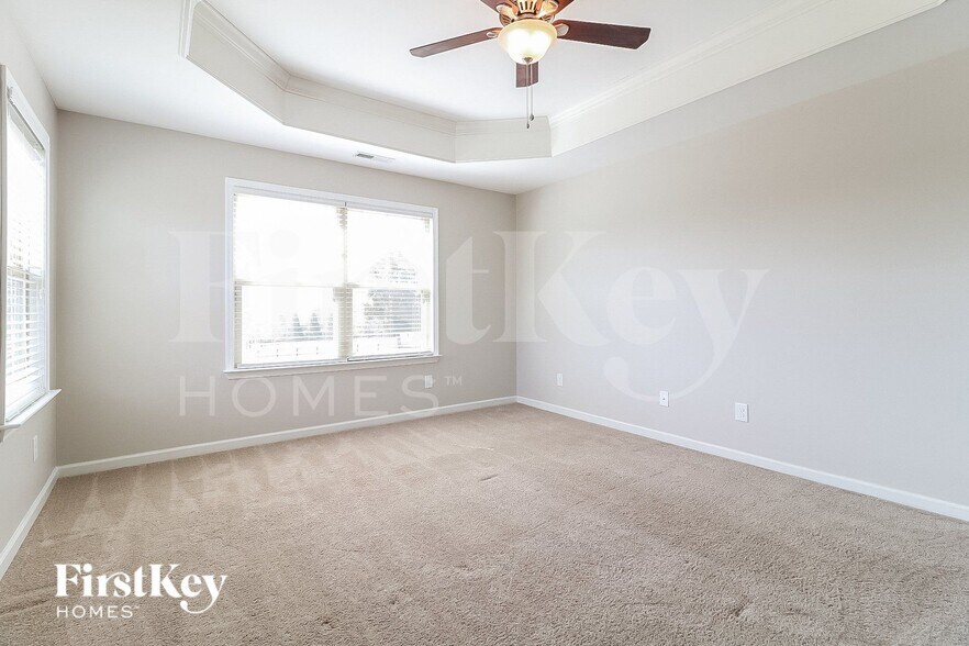 Building Photo - 159 Castello Way