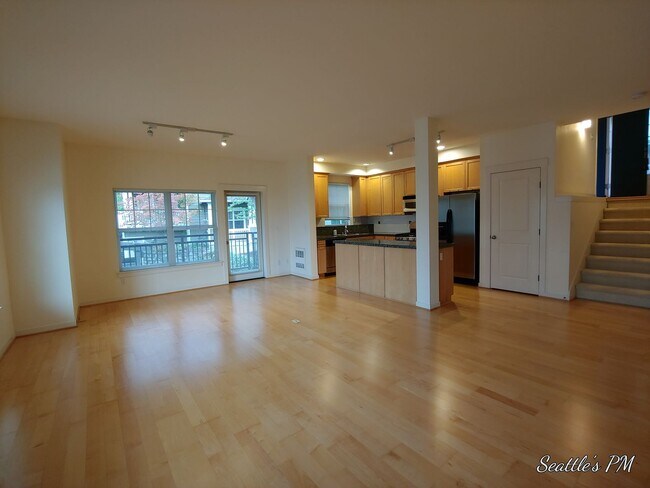Building Photo - Beautiful 2 Bedroom Townhome in Issaquah- ...