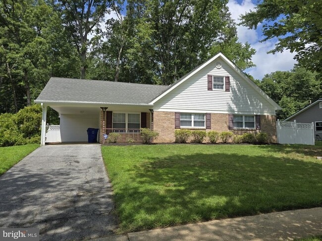 Building Photo - 1136 Hamlin Rd