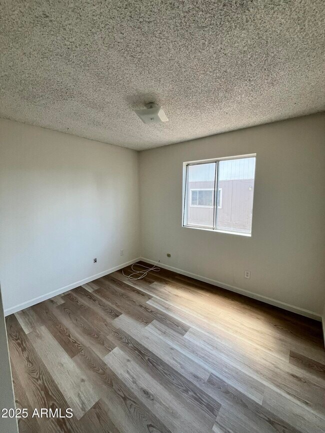 Building Photo - 7740 W Flower St