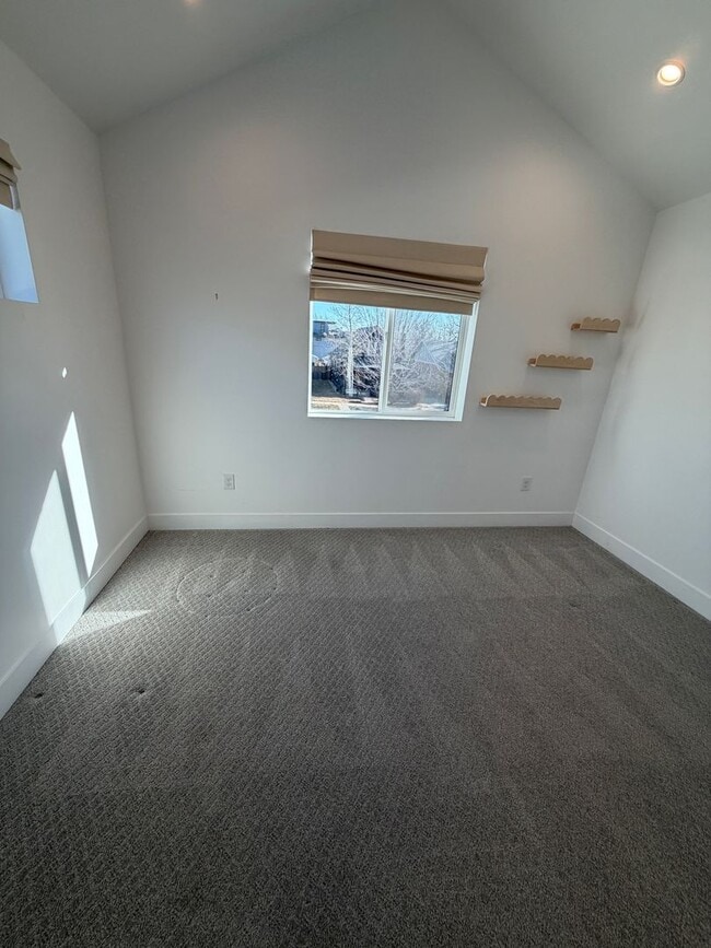 Building Photo - 4047 Shoshone St