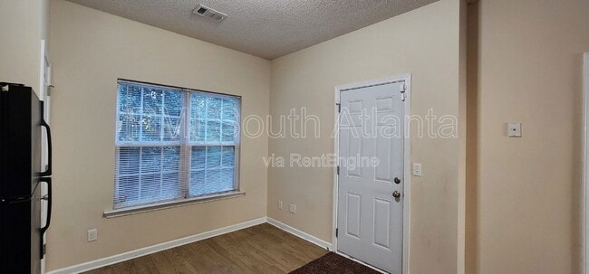 Building Photo - 6864 Mountain Cir