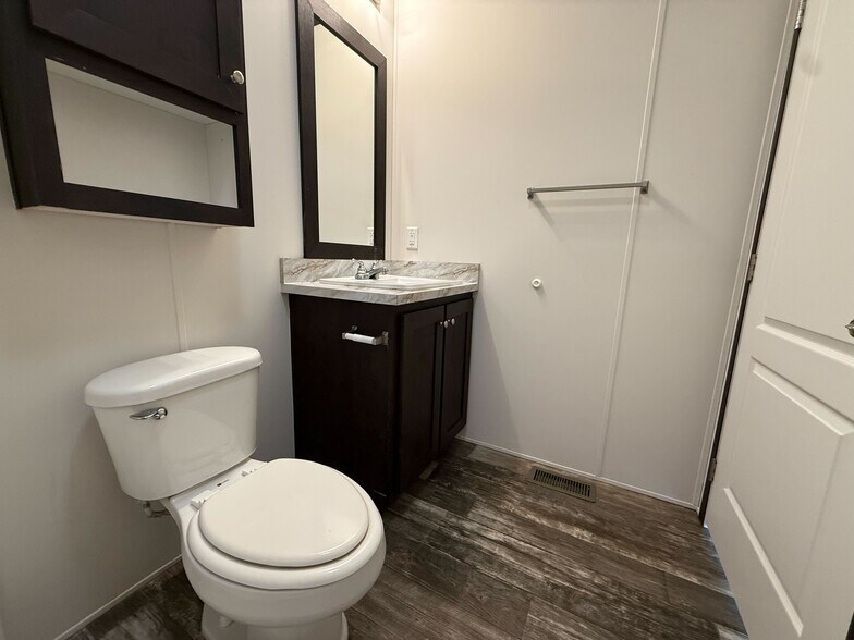 Building Photo - 71651 Juliet Ct