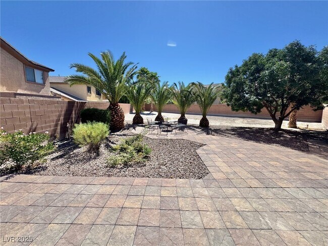 Building Photo - 6864 Owlet Ct