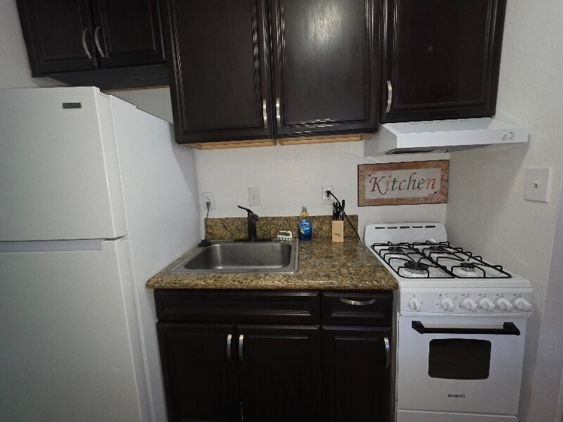 Building Photo - 72041 Joshua Dr