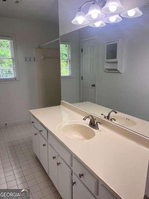 Building Photo - 871 Cedar Trce SW