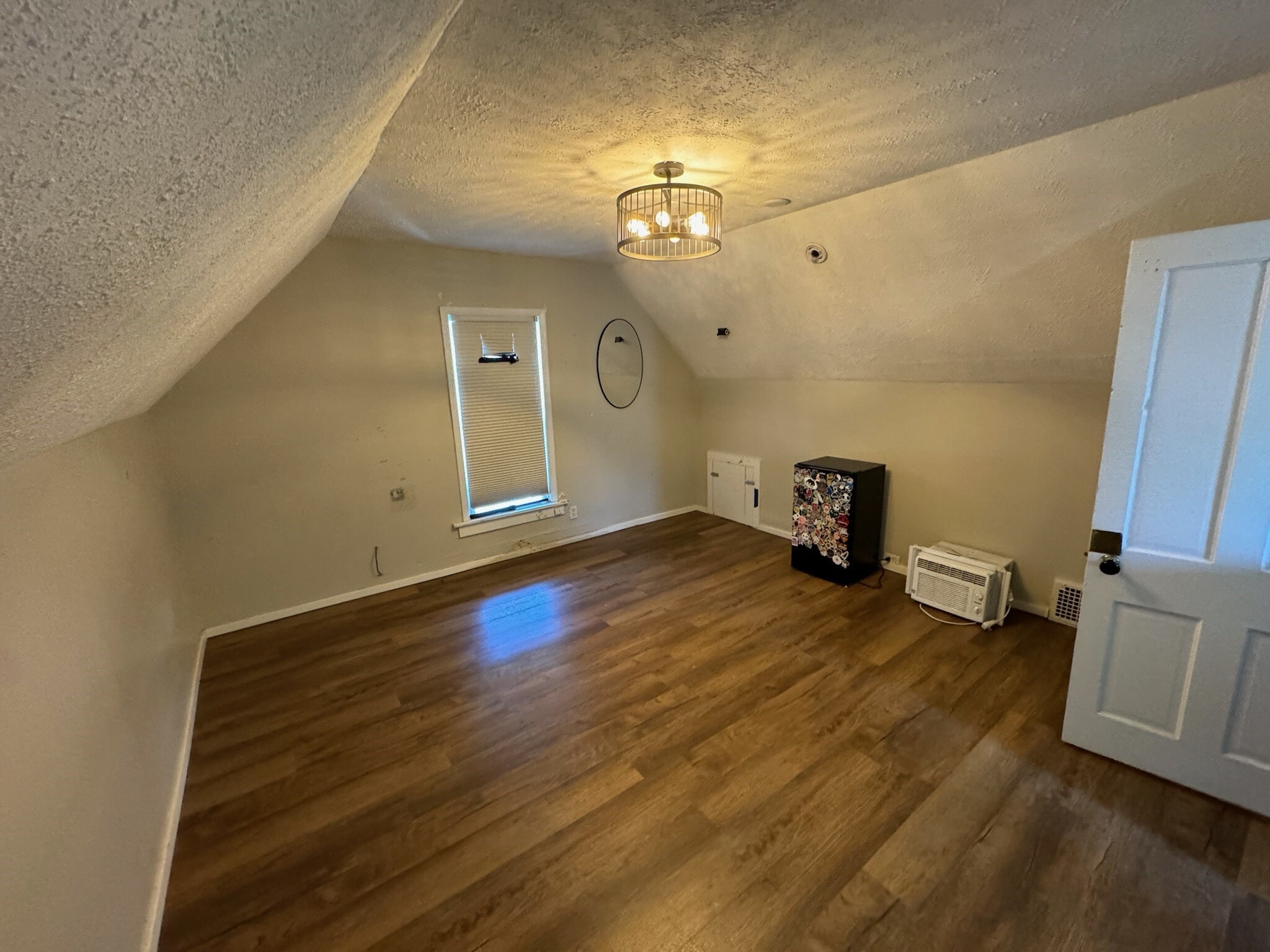 Building Photo - 109 E. 15th Street