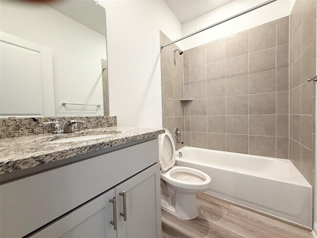 Building Photo - 15409 Flowers Vw