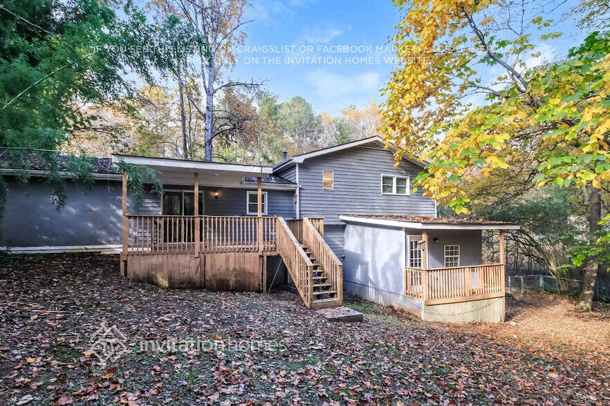 Building Photo - 2984 Sawgrass Trail SW