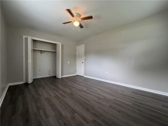 Building Photo - 1309 S Washington Ave