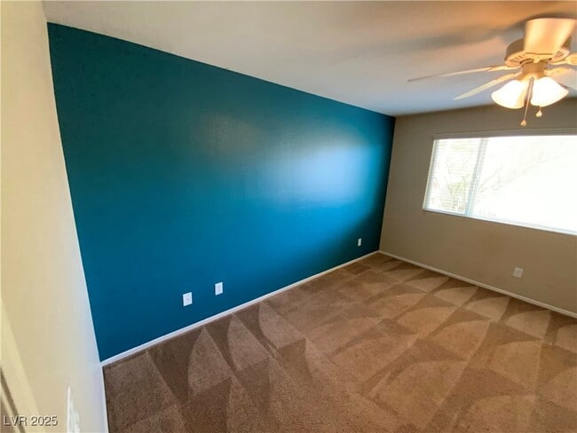 Building Photo - 2871 Rothesay Ave