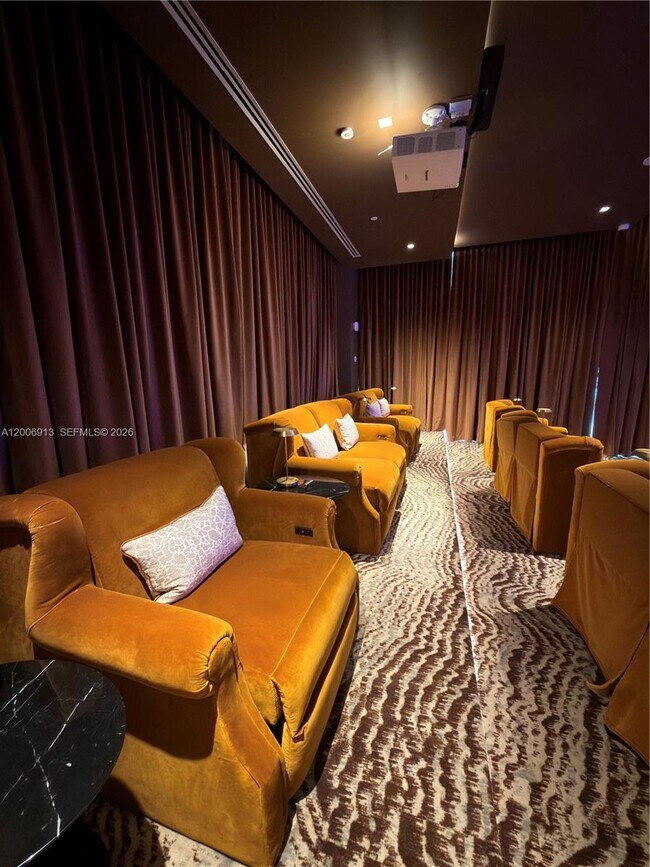 Building Photo - 77 SE 5th St