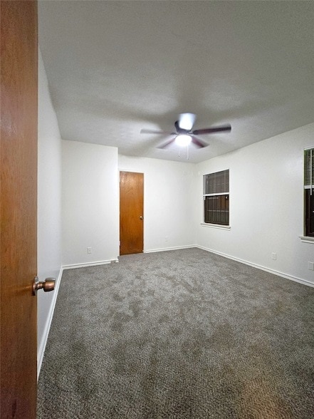 Building Photo - 648 Penguin Dr