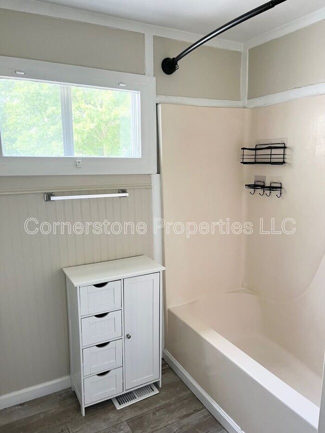 Building Photo - Columbia Charmer Coming Soon!