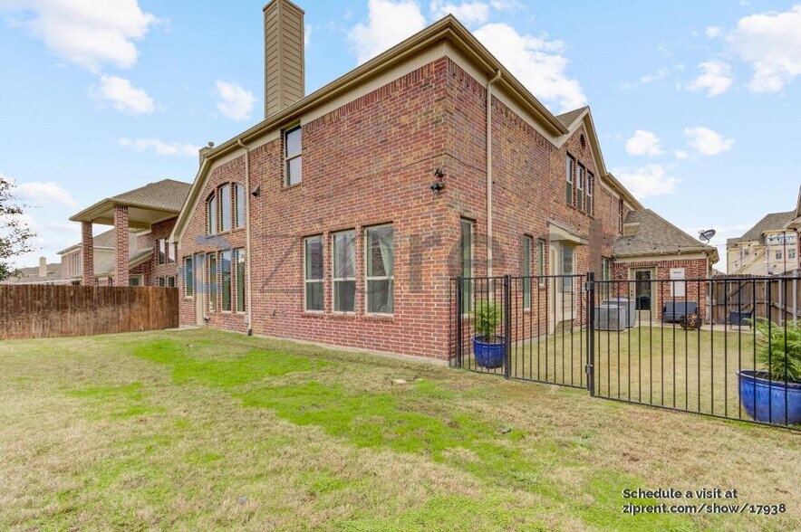 Building Photo - 14108 Signal Hill Dr