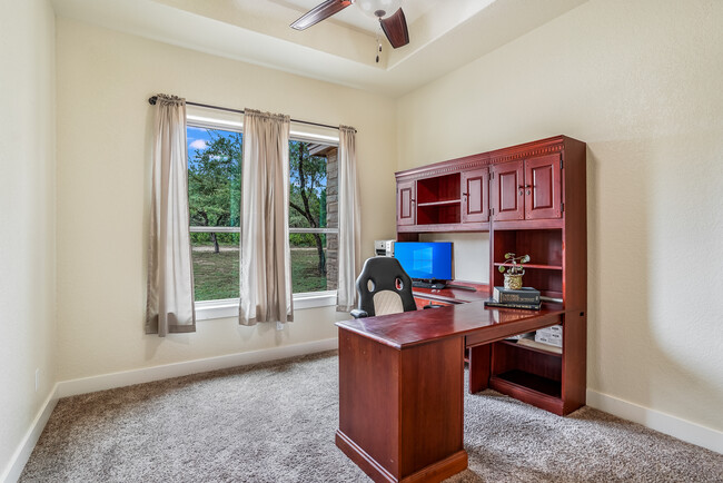 Building Photo - 1194 Vaquero Way