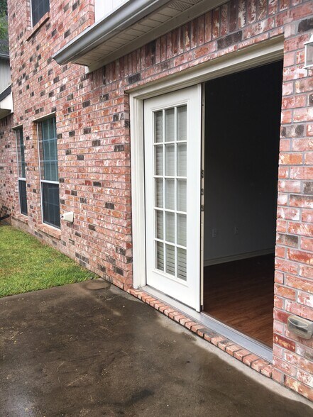 Building Photo - 6222 Ashton Ct