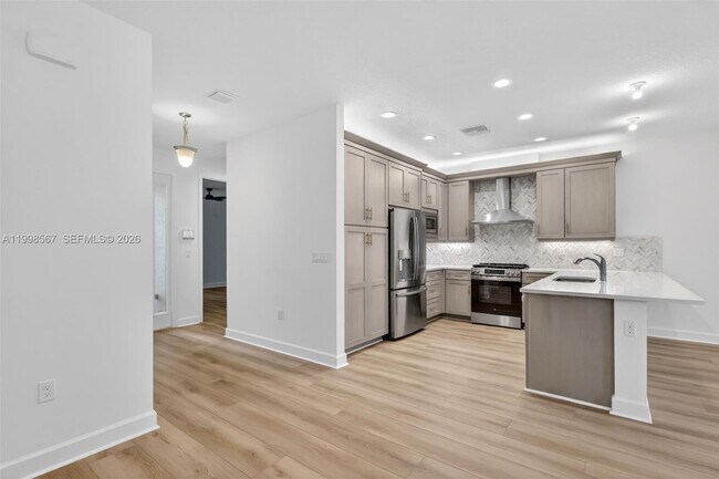 Building Photo - 13455 Starkissed Ln