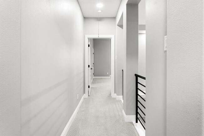 Building Photo - 13500 Coleto Creek Trail