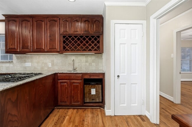 Building Photo - 6219 Penrose Ave