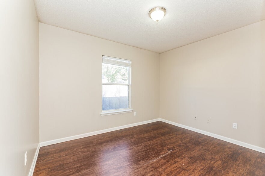 Building Photo - 1124 Native Dancer Ct