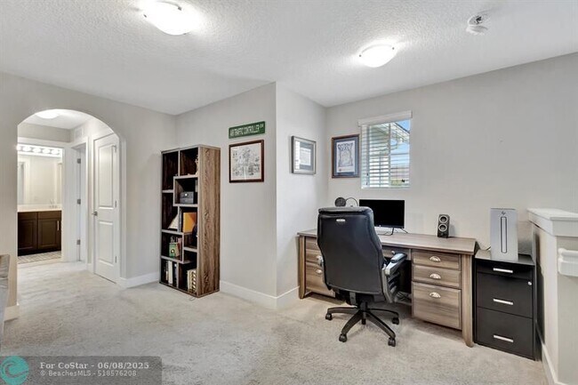 Building Photo - 92 Palmetto Ln