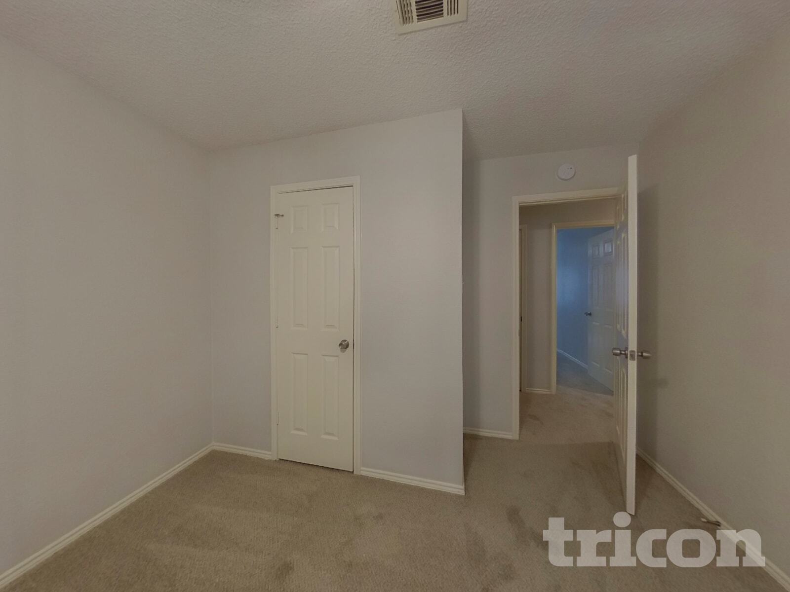 Building Photo - 537 Greenway Dr