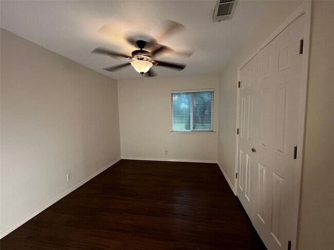 Building Photo - 5101 Meadow Creek Cove