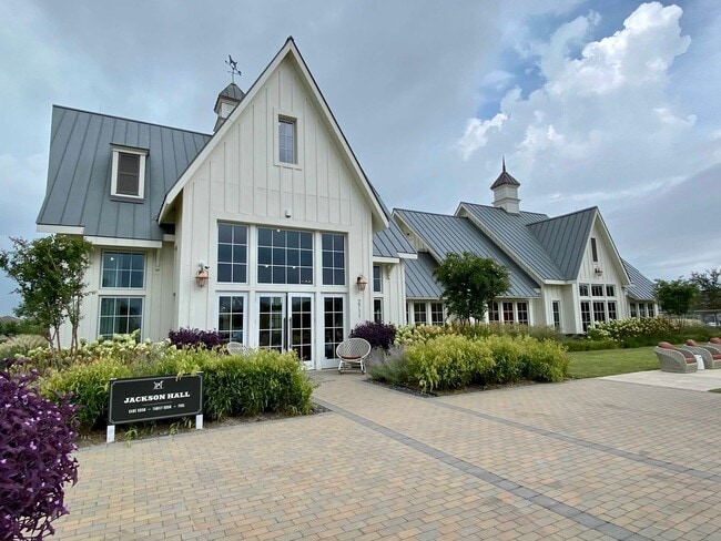 Building Photo - 2409 Rooster Ln