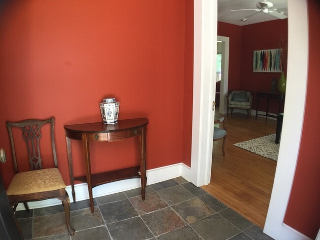 Building Photo - 299 Nelson Ave