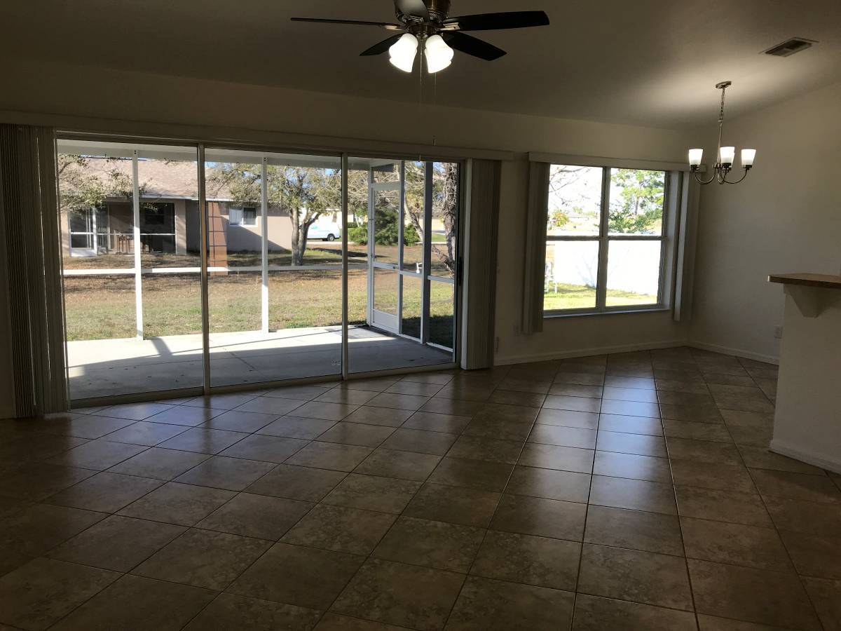 Building Photo - 1739 NW 19th Ter