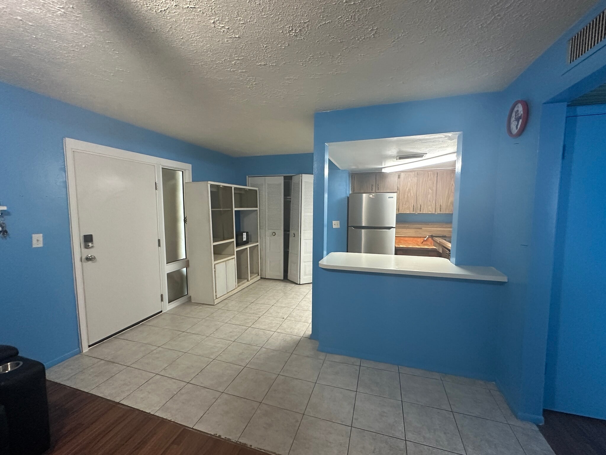 Building Photo - 8602 Champlain Ct