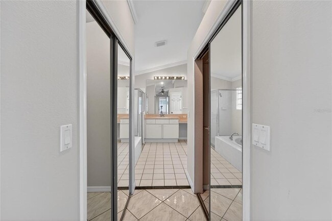 Building Photo - 4517 Oak River Cir