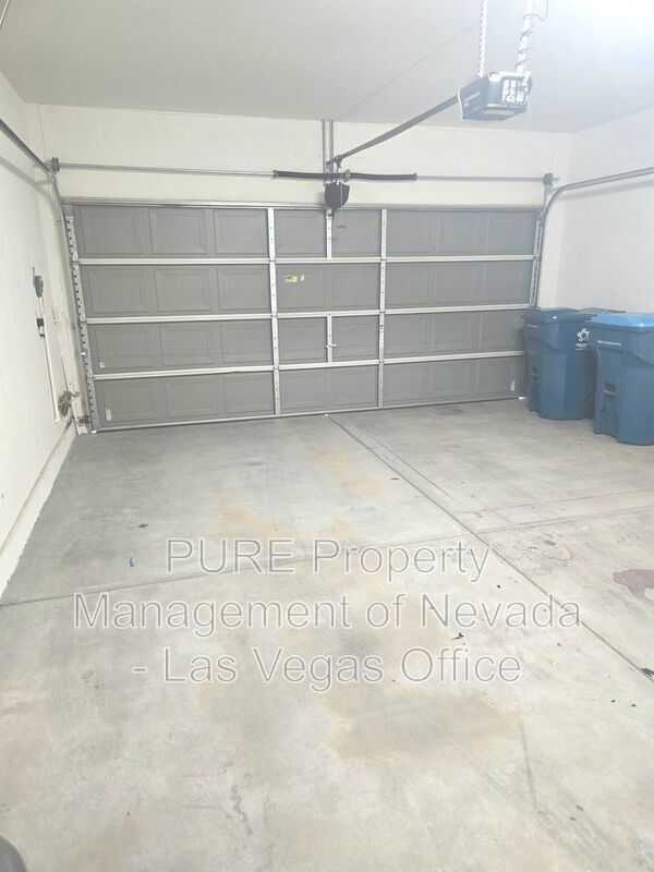 Building Photo - 9360 Fort Bayard Ave