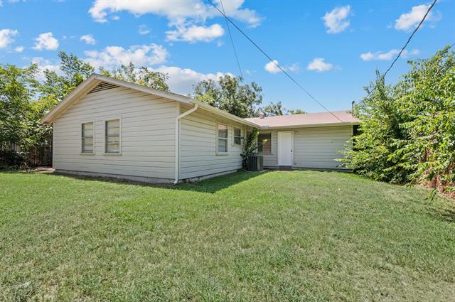 Building Photo - 5213 Santa Rosa Dr